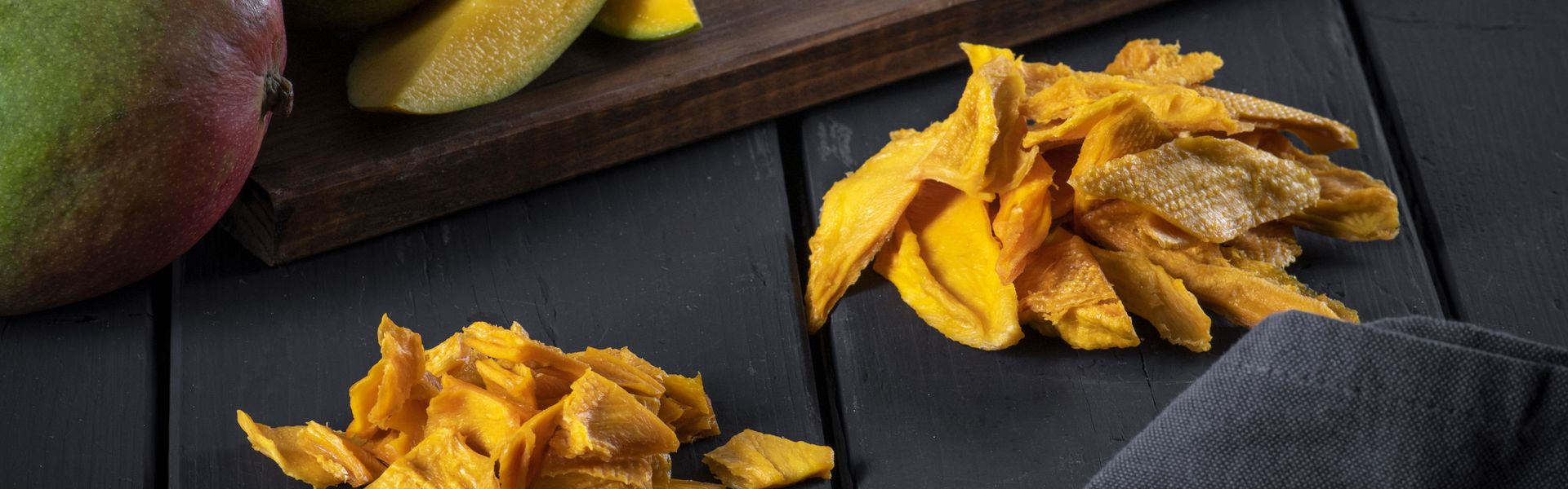 Mango conventional with different cuts