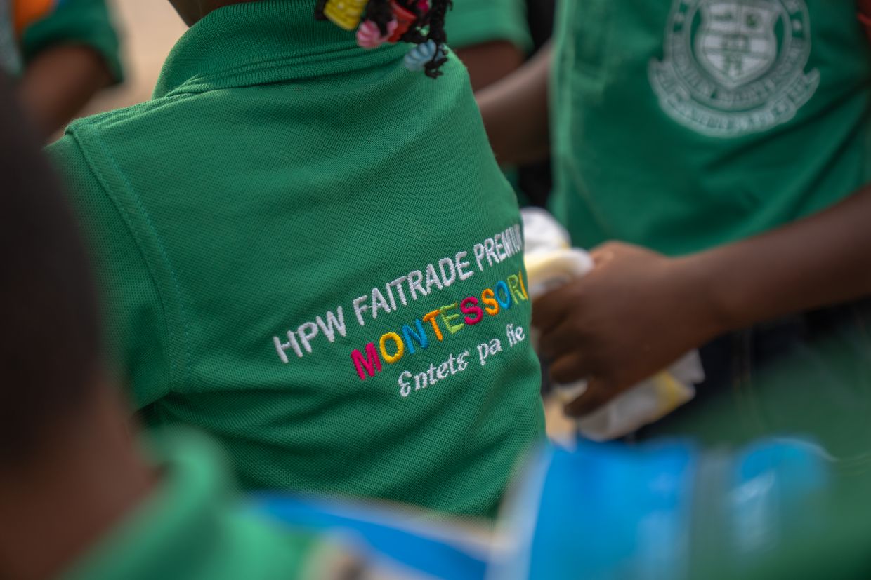 Close-up of the Montessori crèche uniform.