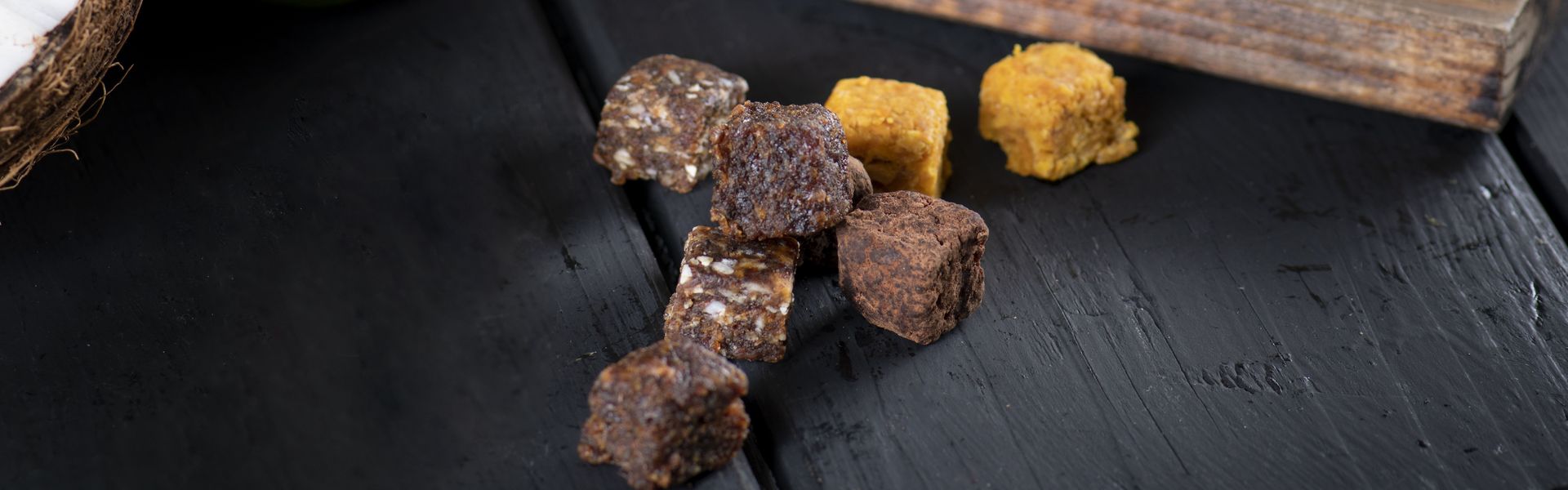 Dried fruit cubes in all flavours